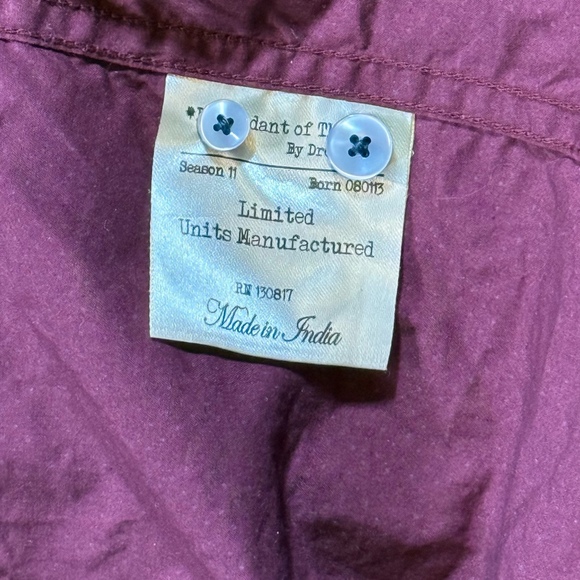 Descendant of Thieves Men’s L Burgundy Dot Button Shirt - Picture 10 of 10